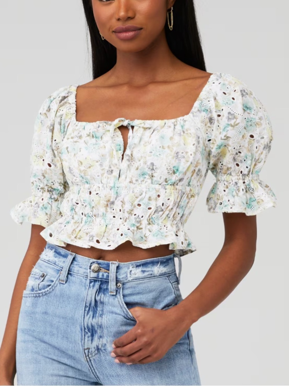 MINKPINK Wmn S Boho Cottagecore Puff Sleeve Irwin Floral Eyelet Smocked Crop Top